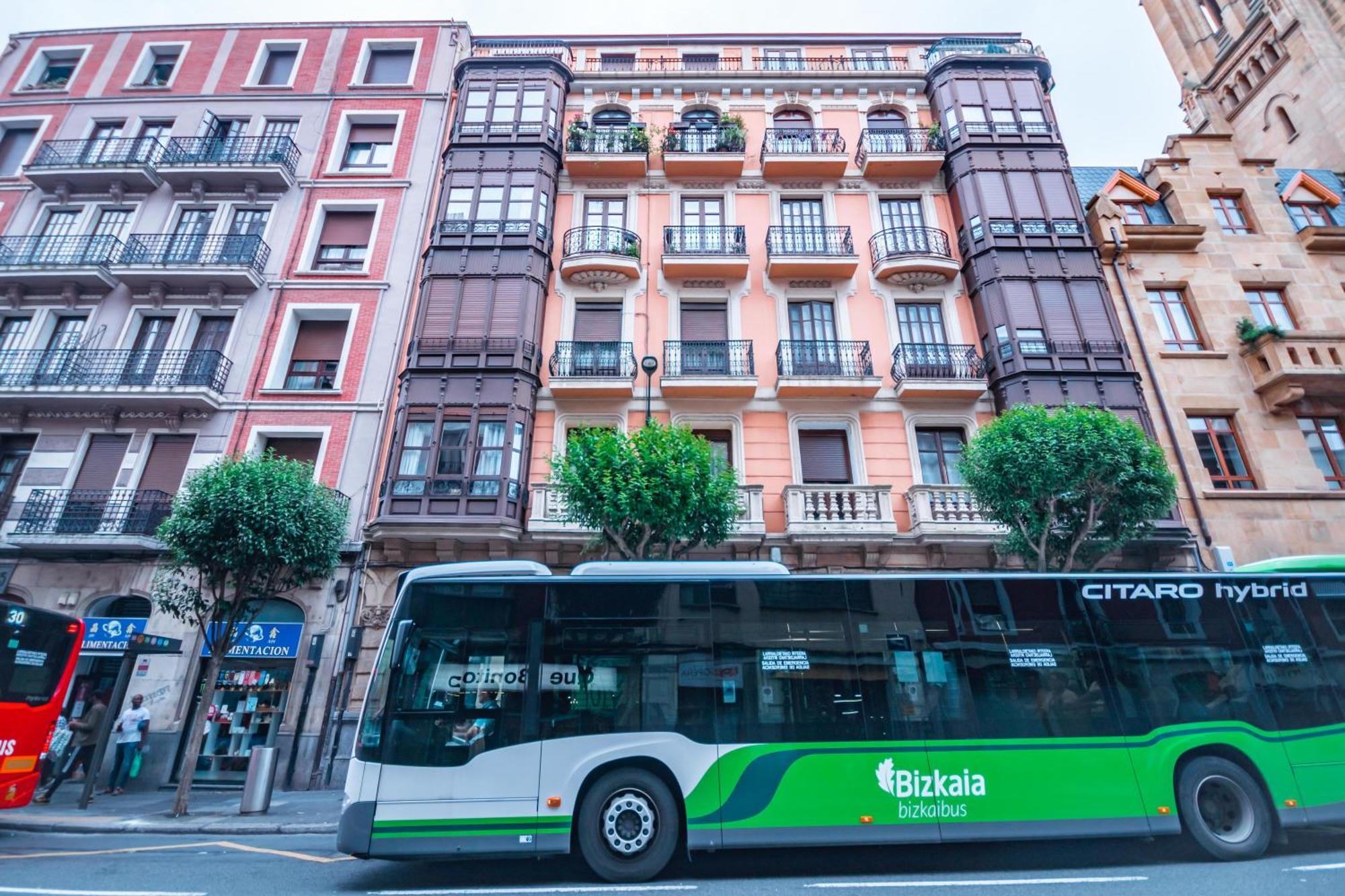 Gran Apartamento 6 Suites Bilbao Center Bilbau Exterior foto